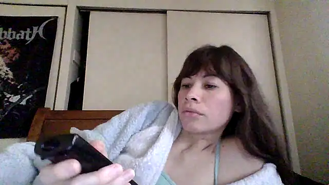 Snapshot of petitedoll29 chatting on December 13, 2024, 11:17 pm petitedoll29 online show from December 13, 2024, 11:17 pm