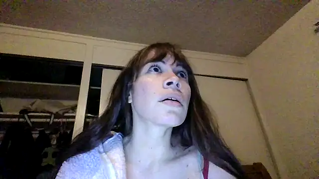 Snapshot of petitedoll29 chatting on December 21, 2024, 1:26 am petitedoll29 online show from December 21, 2024, 1:26 am