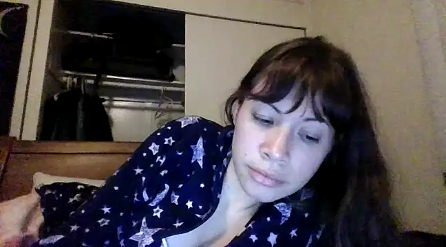 Snapshot of petitedoll29 chatting on December 6, 2024, 7:26 am petitedoll29 online show from December 6, 2024, 7:26 am