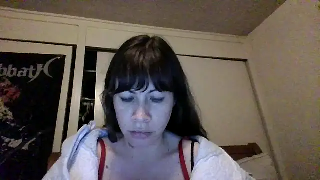 Snapshot of petitedoll29 chatting on December 17, 2024, 6:13 am petitedoll29 online show from December 17, 2024, 6:13 am