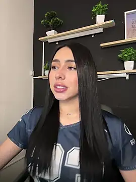 isabella jade online show from January 14, 2026, 10:46 pm