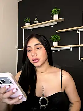 isabella jade online show from January 17, 2026, 9:07 pm