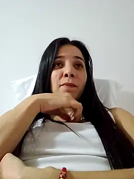 miaeyes online show from January 6, 2025, 12:59 am