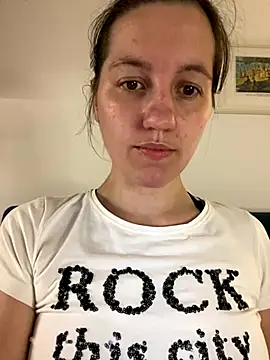 Snapshot of Nicole-Ray chatting on September 10, 2025, 9:14 pm Nicole-Ray online show from September 10, 2025, 9:14 pm