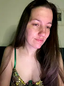 Snapshot of Nicole-Ray chatting on September 10, 2025, 4:44 am Nicole-Ray online show from September 10, 2025, 4:44 am