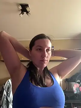 Snapshot of Nicole-Ray chatting on March 4, 2025, 8:35 am Nicole-Ray online show from March 4, 2025, 8:35 am