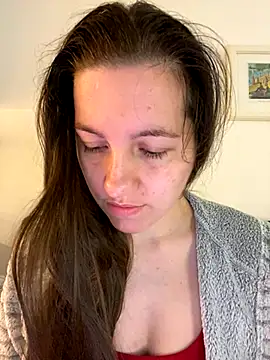 Snapshot of Nicole-Ray chatting on September 18, 2025, 9:34 am Nicole-Ray online show from September 18, 2025, 9:34 am