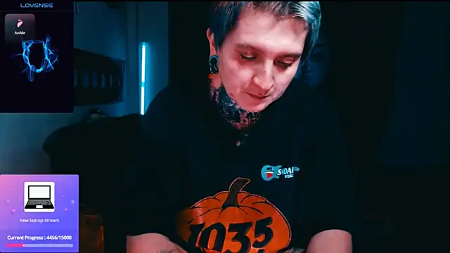 Marieblueeyes online show from March 13, 2026, 2:27 am