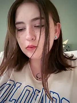 Yammy Yumi online show from November 30, 2025, 5:08 am