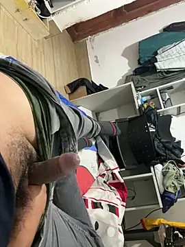 elvis0966 online show from January 4, 2025, 11:38 pm