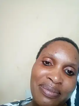 Snapshot of Nonelela chatting on November 17, 2025, 12:31 pm Nonelela online show from November 17, 2025, 12:31 pm