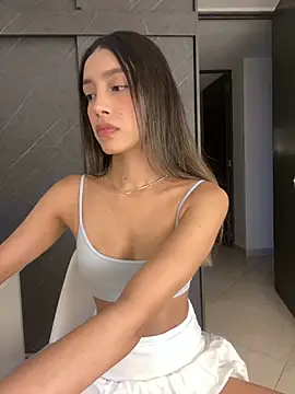 Snapshot of SelenaStone chatting on December 22, 2024, 10:58 pm SelenaStone online show from December 22, 2024, 10:58 pm