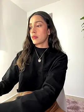 Snapshot of SelenaStone chatting on September 11, 2025, 9:48 pm SelenaStone online show from September 11, 2025, 9:48 pm