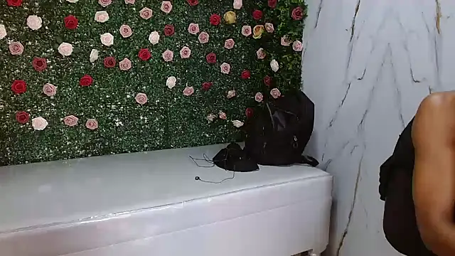 Snapshot of ManSant chatting on December 1, 2025, 3:02 pm ManSant online show from December 1, 2025, 3:02 pm