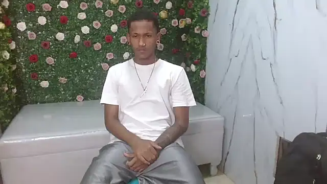 Snapshot of ManSant chatting on December 15, 2025, 3:18 pm ManSant online show from December 15, 2025, 3:18 pm