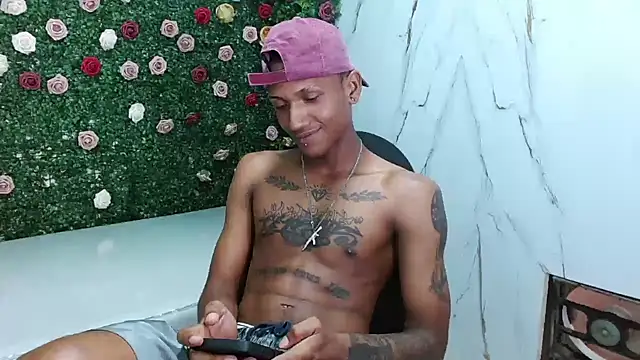 Snapshot of ManSant chatting on November 21, 2025, 1:32 pm ManSant online show from November 21, 2025, 1:32 pm