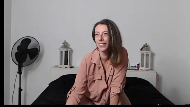 Snapshot of Oriane_Jackson chatting on November 16, 2025, 5:06 pm Oriane Jackson online show from November 16, 2025, 5:06 pm