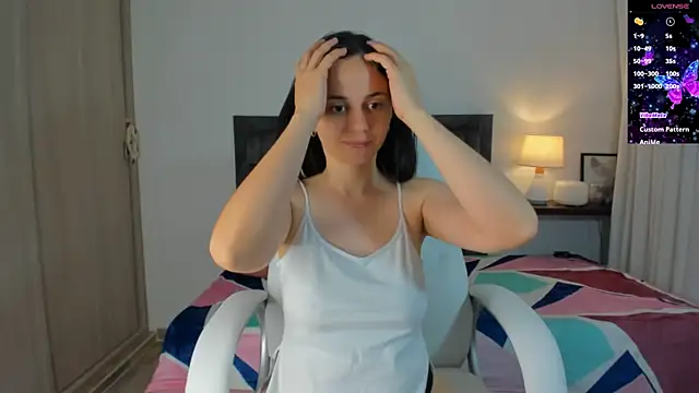 Snapshot of lucia_s1 chatting on February 13, 2025, 11:06 am lucia s1 online show from February 13, 2025, 11:06 am