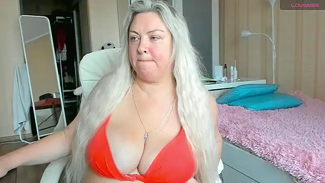 Snapshot of PamHardFuck chatting on October 5, 2025, 12:51 pm PamHardFuck online show from October 5, 2025, 12:51 pm