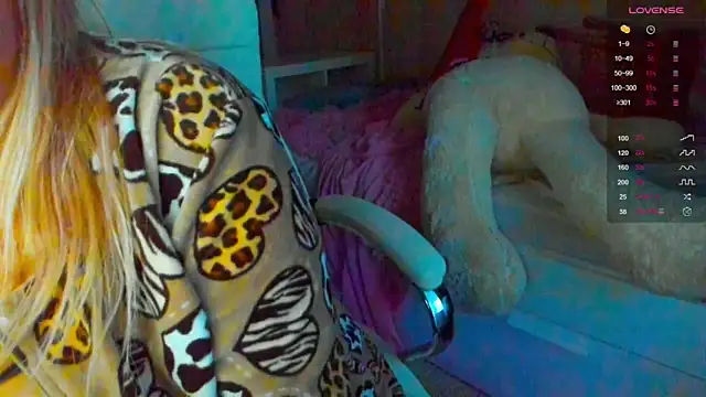 Snapshot of PamHardFuck chatting on March 20, 2025, 4:09 pm PamHardFuck online show from March 20, 2025, 4:09 pm