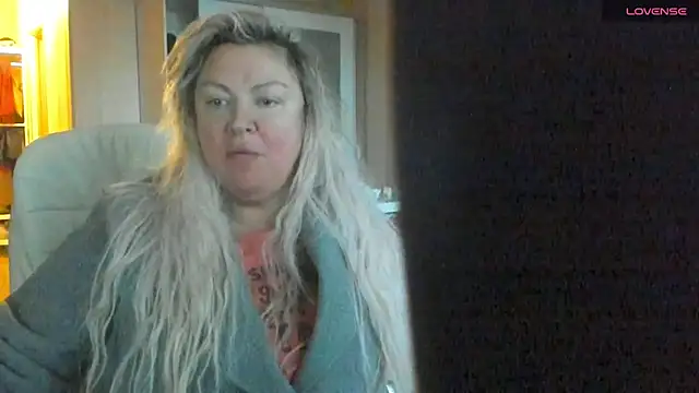 Snapshot of PamHardFuck chatting on November 11, 2025, 12:22 pm PamHardFuck online show from November 11, 2025, 12:22 pm