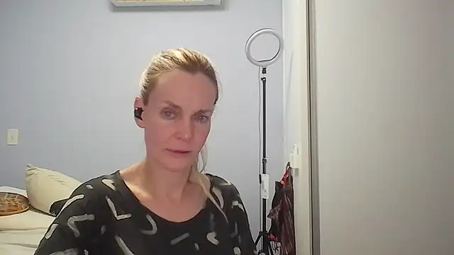 Annylove1 online show from March 28, 2026, 12:11 am