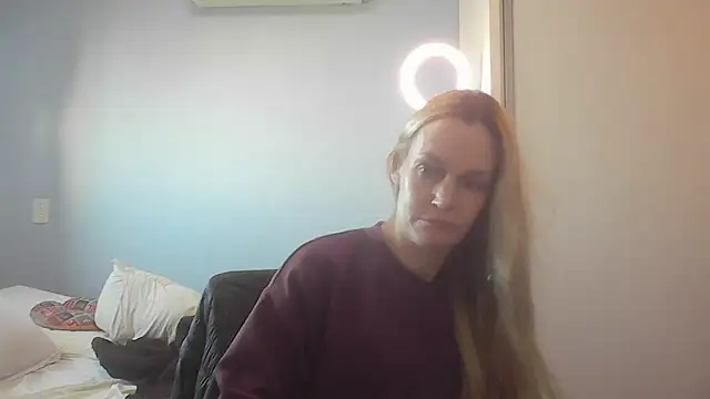 Annylove1 online show from July 16, 2026, 10:56 am