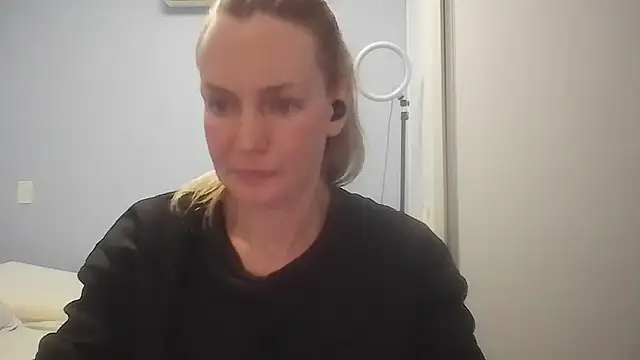 Annylove1 online show from July 13, 2026, 12:21 am