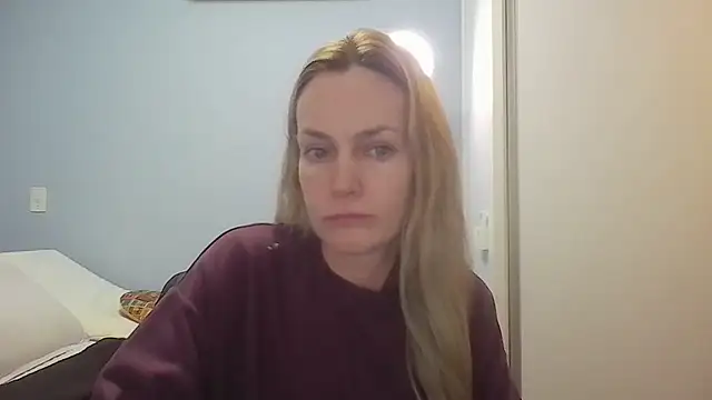 Annylove1 online show from July 8, 2026, 12:28 pm
