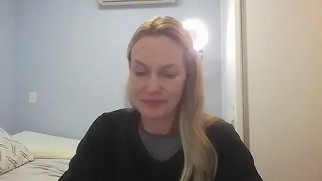 Annylove1 online show from July 7, 2026, 10:52 am