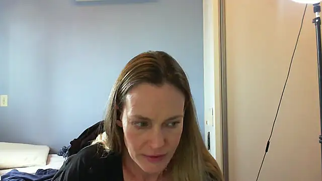 Annylove1 online show from October 29, 2025, 3:55 pm