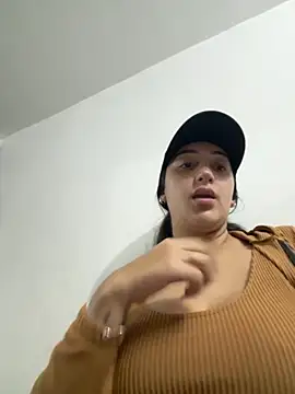 Snapshot of Hannahoff chatting on September 19, 2025, 3:10 am Hannahoff online show from September 19, 2025, 3:10 am