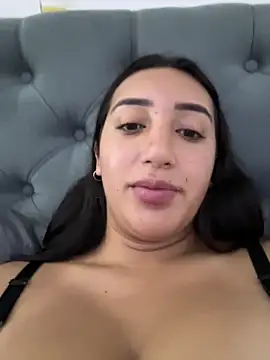 Snapshot of Hannahoff chatting on February 14, 2025, 1:23 am Hannahoff online show from February 14, 2025, 1:23 am