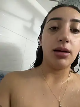 Snapshot of Hannahoff chatting on September 19, 2025, 7:18 pm Hannahoff online show from September 19, 2025, 7:18 pm