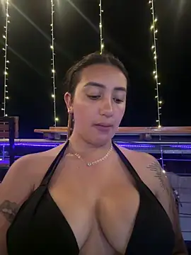 Snapshot of Hannahoff chatting on January 23, 2025, 1:19 am Hannahoff online show from January 23, 2025, 1:19 am