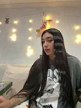 Hannahoff online show from December 17, 2025, 10:26 pm