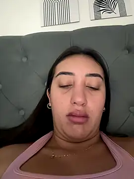 Snapshot of Hannahoff chatting on October 15, 2025, 6:16 pm Hannahoff online show from October 15, 2025, 6:16 pm