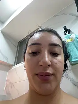 Snapshot of Hannahoff chatting on March 2, 2025, 6:35 pm Hannahoff online show from March 2, 2025, 6:35 pm