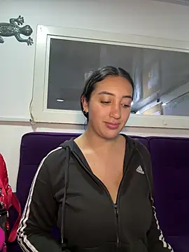 Snapshot of Hannahoff chatting on February 3, 2025, 9:29 pm Hannahoff online show from February 3, 2025, 9:29 pm