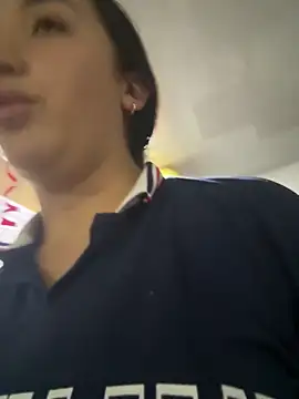 Snapshot of Hannahoff chatting on February 15, 2025, 1:21 am Hannahoff online show from February 15, 2025, 1:21 am