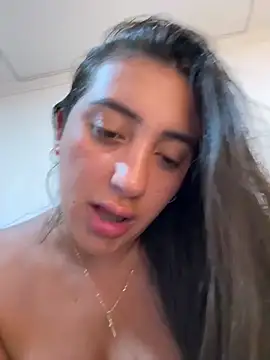 Snapshot of Hannahoff chatting on February 3, 2026, 6:16 am Hannahoff online show from February 3, 2026, 6:16 am