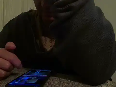 Snapshot of ALPHANDRE chatting on March 31, 2026, 6:10 pm ALPHANDRE online show from March 31, 2026, 6:10 pm