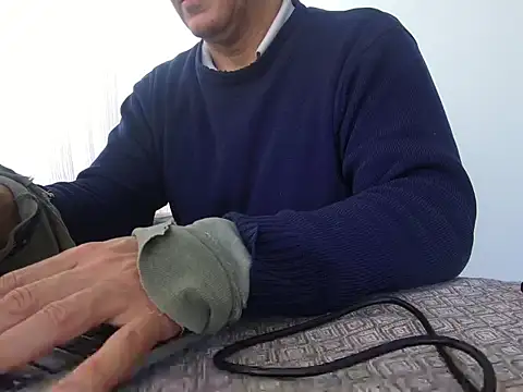 Snapshot of ALPHANDRE chatting on March 24, 2026, 6:35 am ALPHANDRE online show from March 24, 2026, 6:35 am