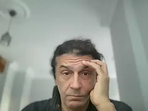 Snapshot of ALPHANDRE chatting on December 17, 2025, 6:18 am ALPHANDRE online show from December 17, 2025, 6:18 am