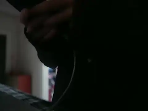 Snapshot of ALPHANDRE chatting on March 4, 2026, 8:33 am ALPHANDRE online show from March 4, 2026, 8:33 am