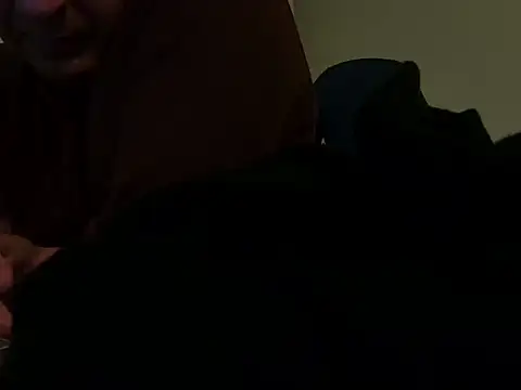 Snapshot of ALPHANDRE chatting on April 15, 2026, 7:58 pm ALPHANDRE online show from April 15, 2026, 7:58 pm