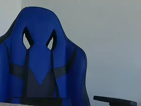 Snapshot of ALPHANDRE chatting on April 11, 2026, 7:45 am ALPHANDRE online show from April 11, 2026, 7:45 am