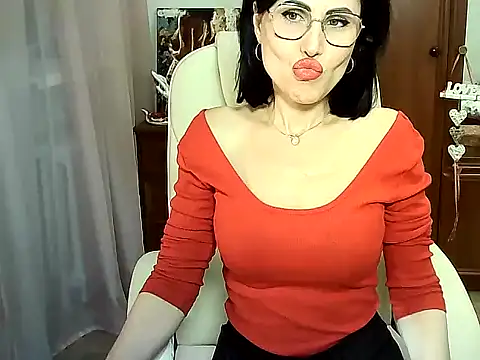 Alyona Alex online show from December 10, 2024, 3:22 pm