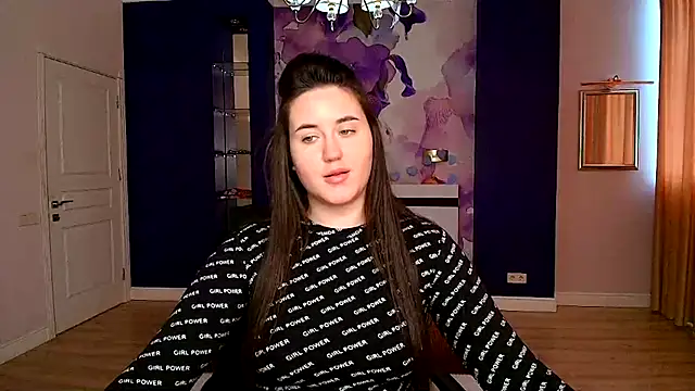 Snapshot of Roxie_Bradley chatting on March 15, 2025, 8:15 am Roxie Bradley online show from March 15, 2025, 8:15 am