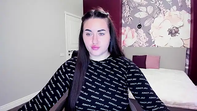 Snapshot of Roxie_Bradley chatting on October 22, 2025, 5:51 am Roxie Bradley online show from October 22, 2025, 5:51 am